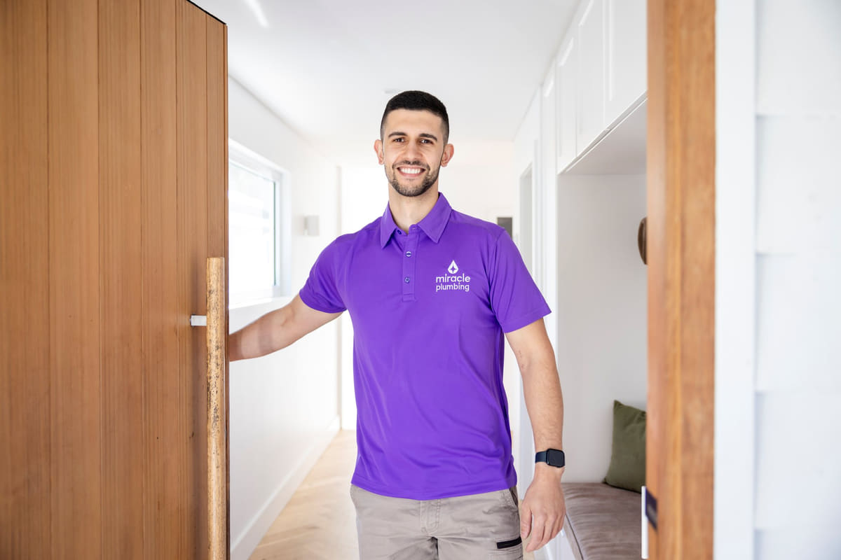 Miracle Plumbing photography by Zoom In With Eden
